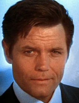 Steve McGarrett (Jack Lord)