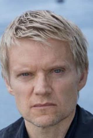 Marc Warren